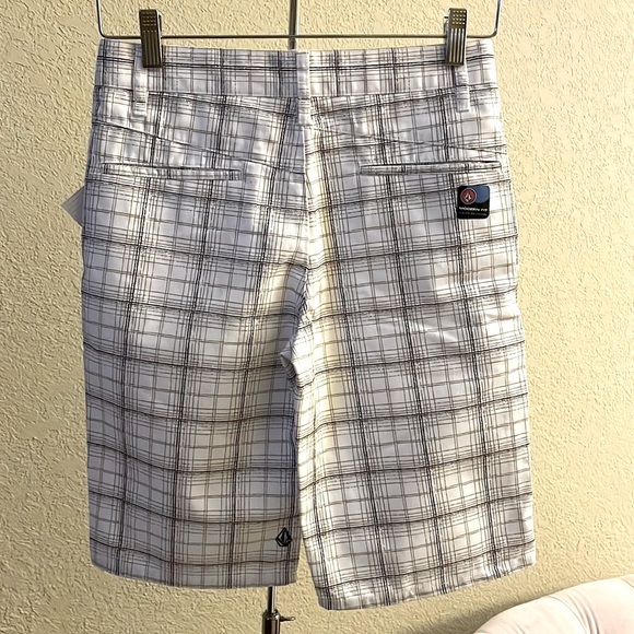NWT Boys Volcom Shorts Size 14 - Picture 2 of 5